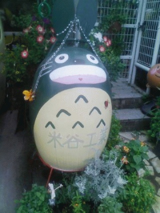 隣の家にあるトトロ