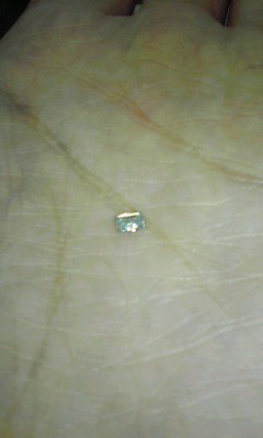 天然ファンシーブルーダイヤ