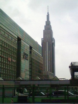 新宿南口