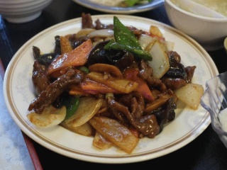 牛肉のオイスターソース炒め
