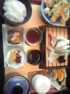 平日昼定食1000円