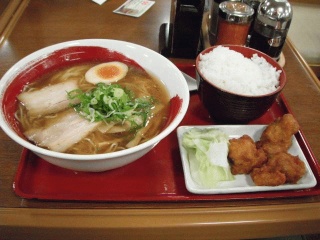 ラーメンと唐揚げ