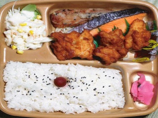 唐揚げ弁当