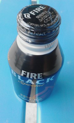 ブラック