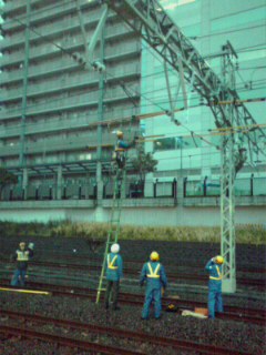 東海道線修理中＠新子安