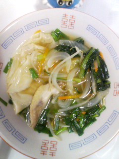 ワンタン鶏スープ