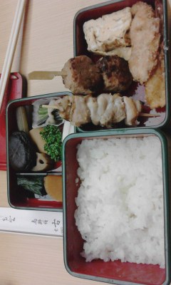 とり弁当