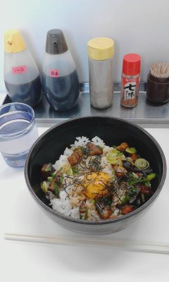 チャーシュー丼